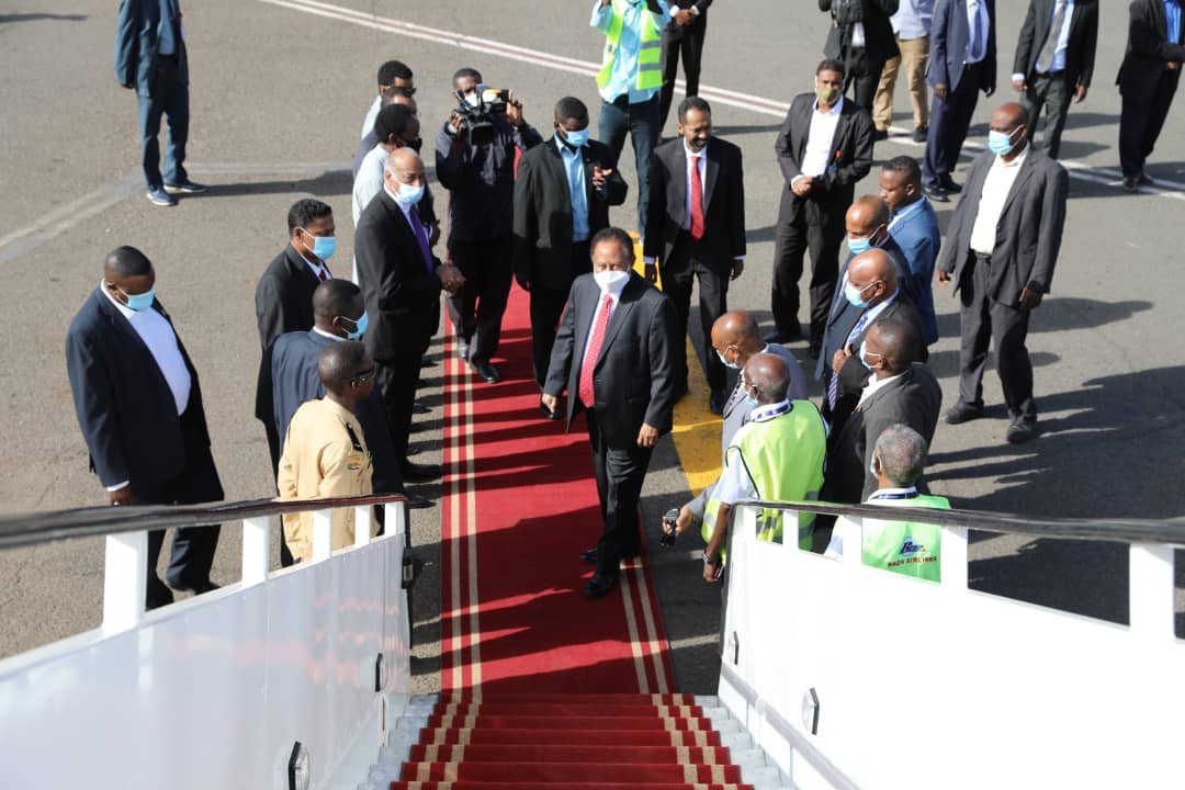 حمدوك يسافر باريس