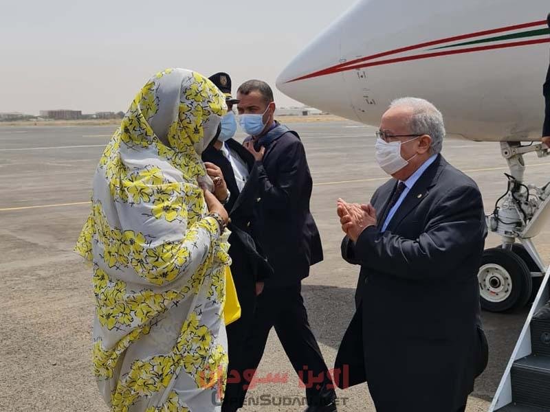 وزير الخارجية الجزائري يزور السودان